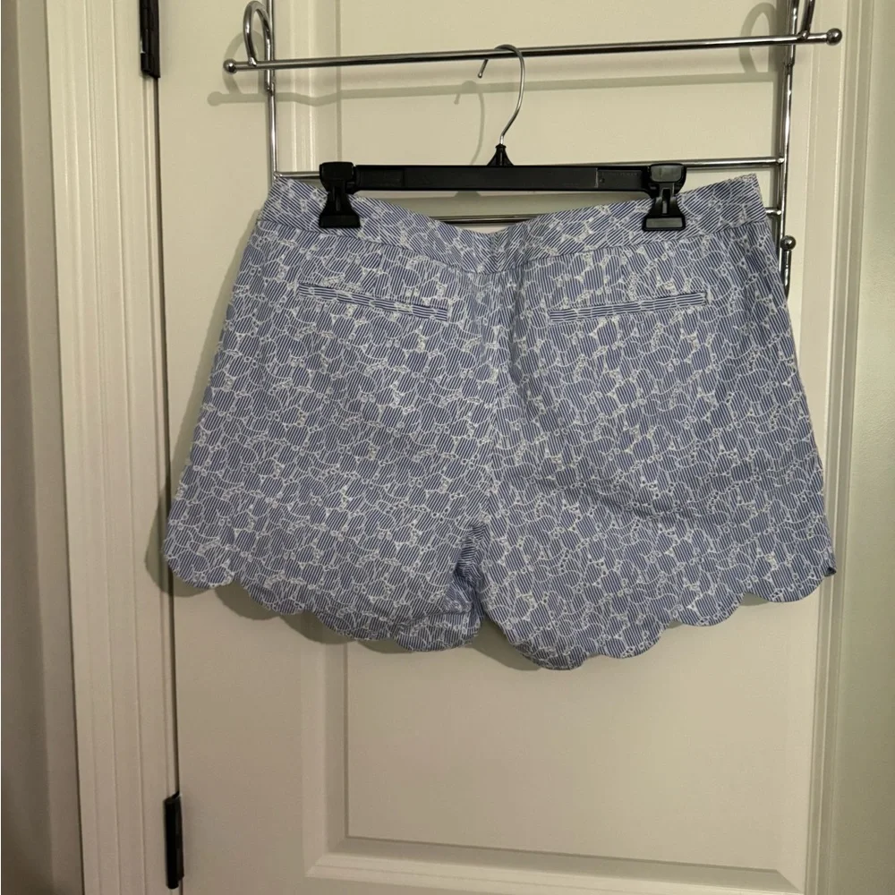 NWT Lilly Pulitzer Shorts Buttercup Resort Blue Crew White Eyelet Scalloped 10 - Picture 8 of 13